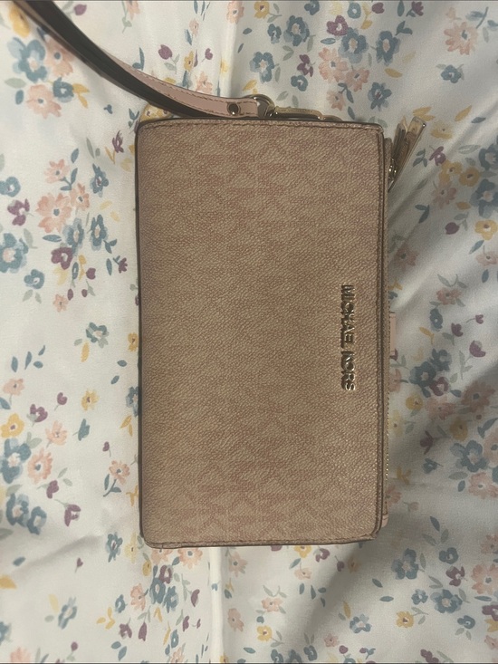 Michael Kors Handbags - Michael Kors Blush Pink Signature Wristlet Wallet